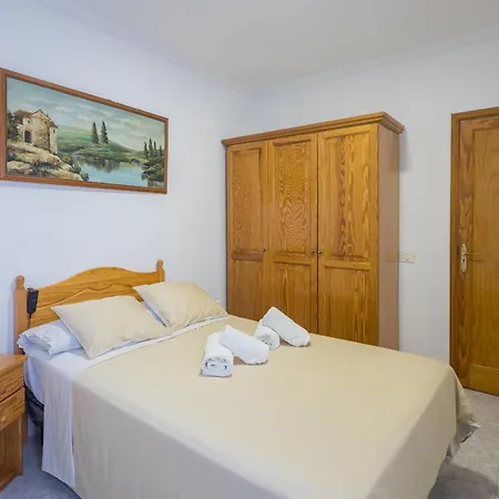 Lightbooking Lola Playa De Apartment *