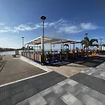 Lightbooking Lola Playa De 아파트