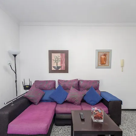 Lightbooking Lola Playa De Apartmán